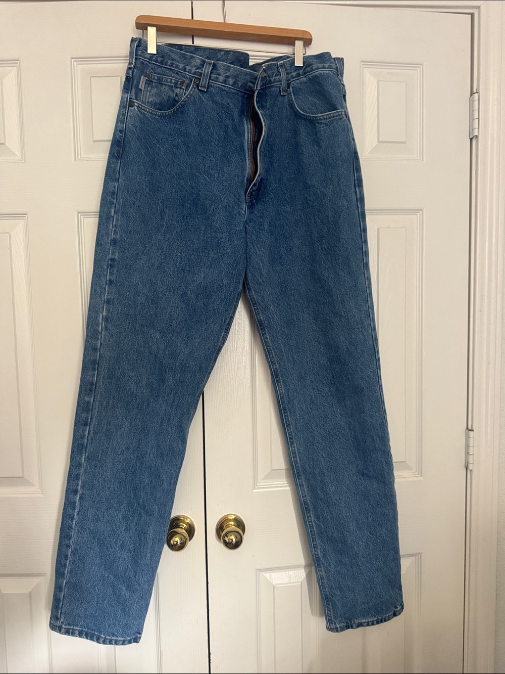 Carhartt “traditional fit” relaxed Straight-Leg. 38x34
